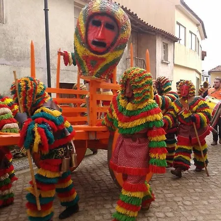 O Palheirinho - - Braganca Летний дом Самил