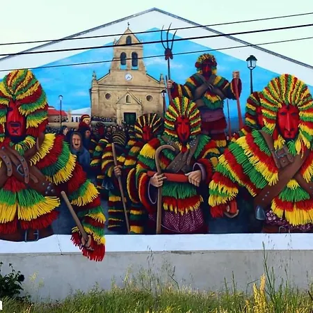 O Palheirinho - - Braganca Летний дом Самил