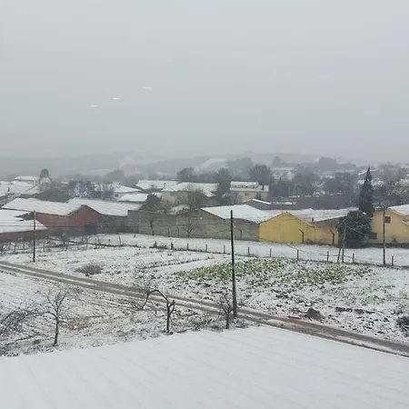 O Palheirinho - - Braganca Летний дом Самил