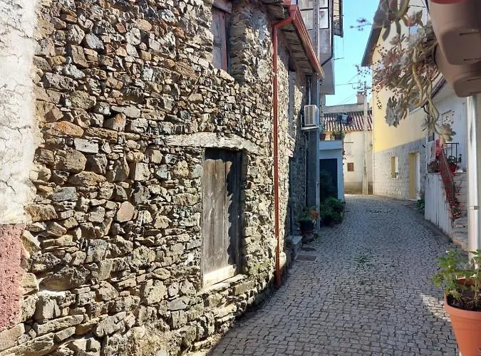 O Palheirinho - - Bragança Casa de Campo *